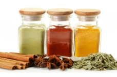 2026年春节假期食品饮料行业动态点评：白酒表现分化餐饮等场景提振大众品需求(图1)